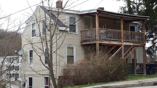 Foto principal - 165 Pleasant St