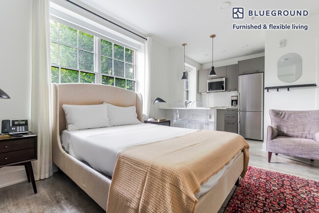 Building Photo - 816 Potomac Ave SE