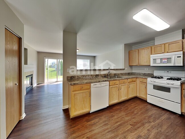 Foto del edificio - 97 Amberly Dr