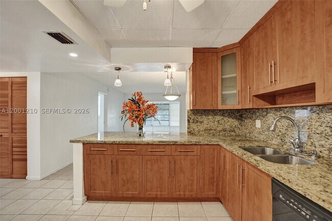 Foto del edificio - 3051 NW 46th Ave