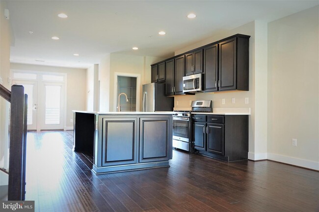Building Photo - 281 Kepler Dr