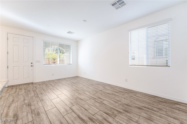 Building Photo - 20 Barbara Ln