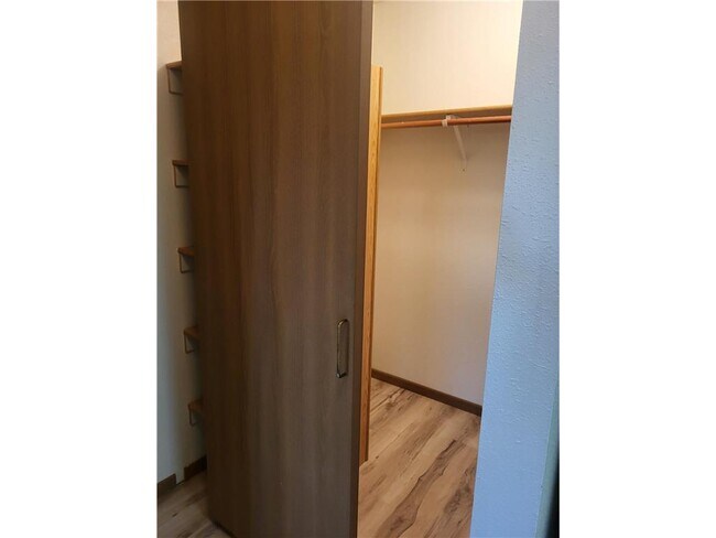 Foto del edificio - 609 Main St S