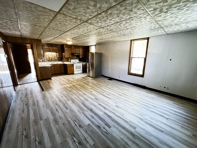 Foto del edificio - 123 W Waupansie St