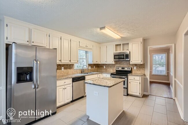 Building Photo - 4 br, 2 bath House - 1675 Longwood Dr SW UNIT