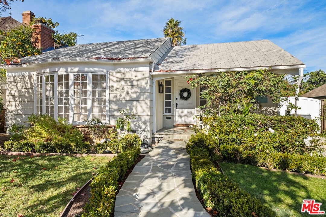 Foto principal - 9031 David Ave