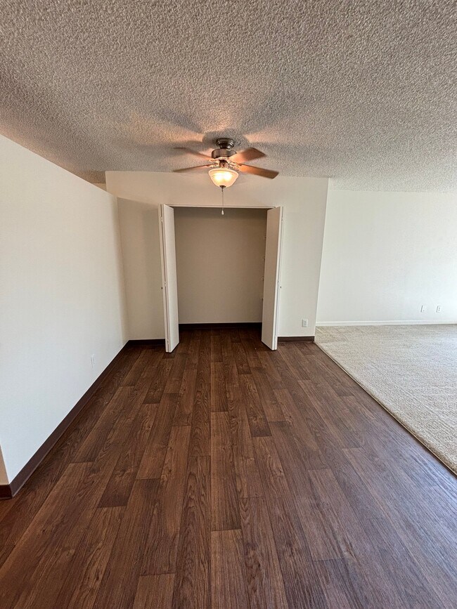 Building Photo - 8585 SW Canyon Ln