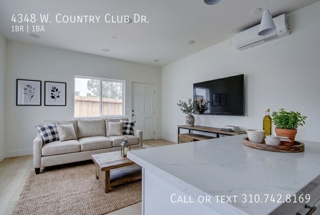 Building Photo - 4348 Country Club Dr