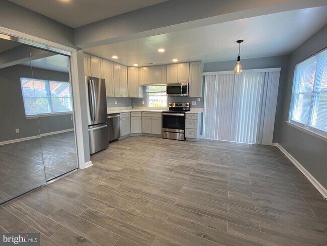 Building Photo - 9669 Hagel Cir