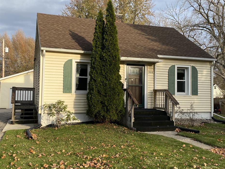Primary Photo - 3818 Busse St
