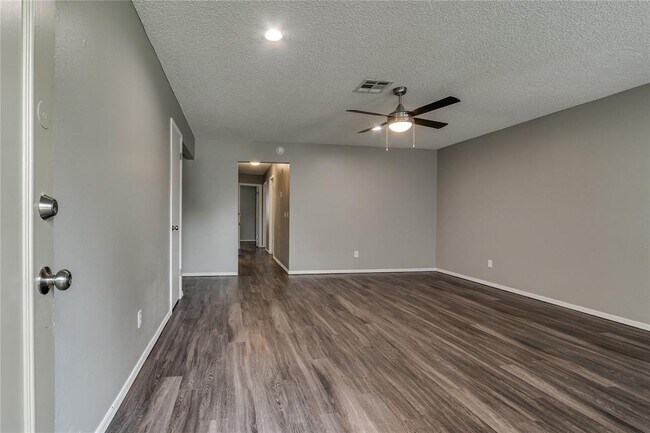 Foto del edificio - 3916 SE 46th St