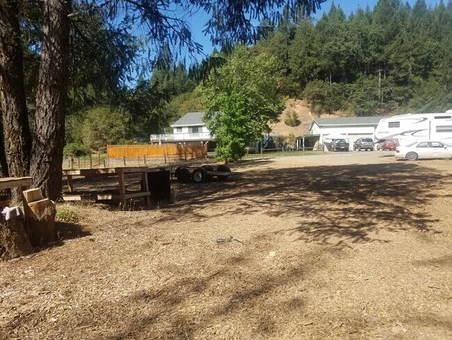 Foto del edificio - 22305 Canyon Way