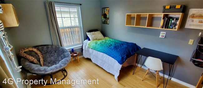 Foto del edificio - 3 br, 1 bath House - 421 N. Hunters Way