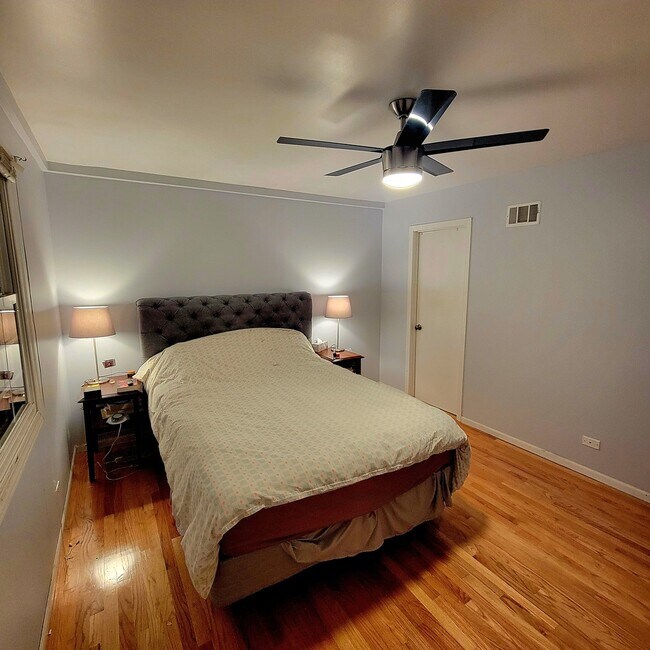Foto del edificio - 1104 Darrow Ave