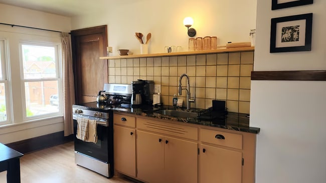 Building Photo - 1337 S 56th St