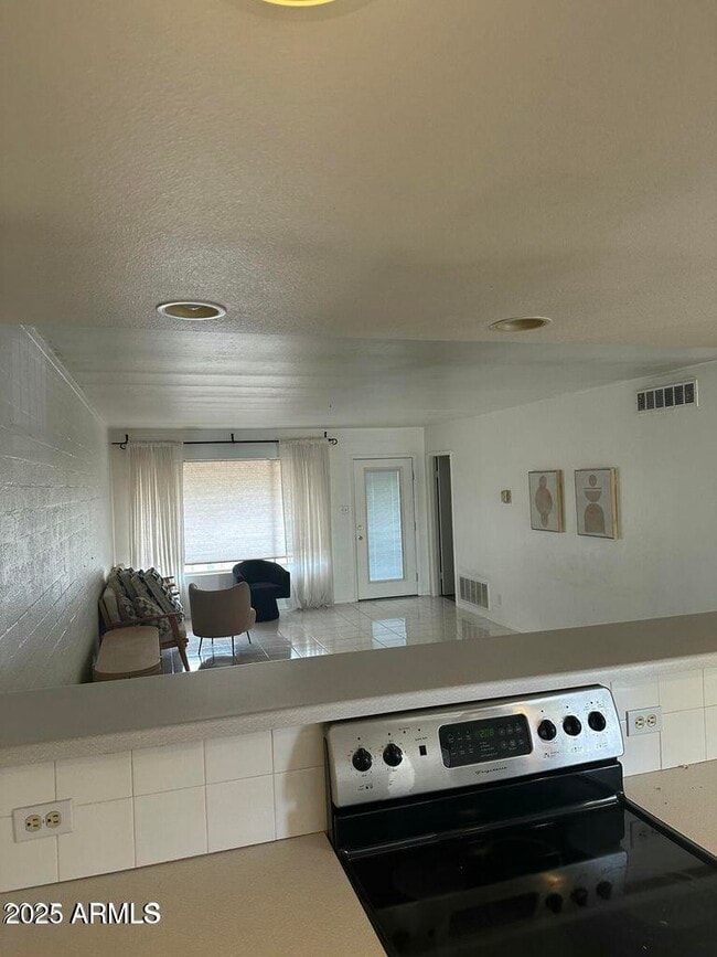 Foto del edificio - 4701 N 68th St