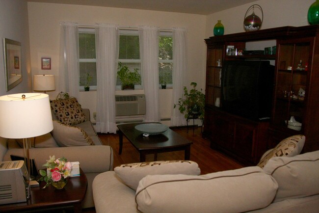 Pompton Gardens, LLC Apartments - Cedar Grove, NJ | Apartments.com