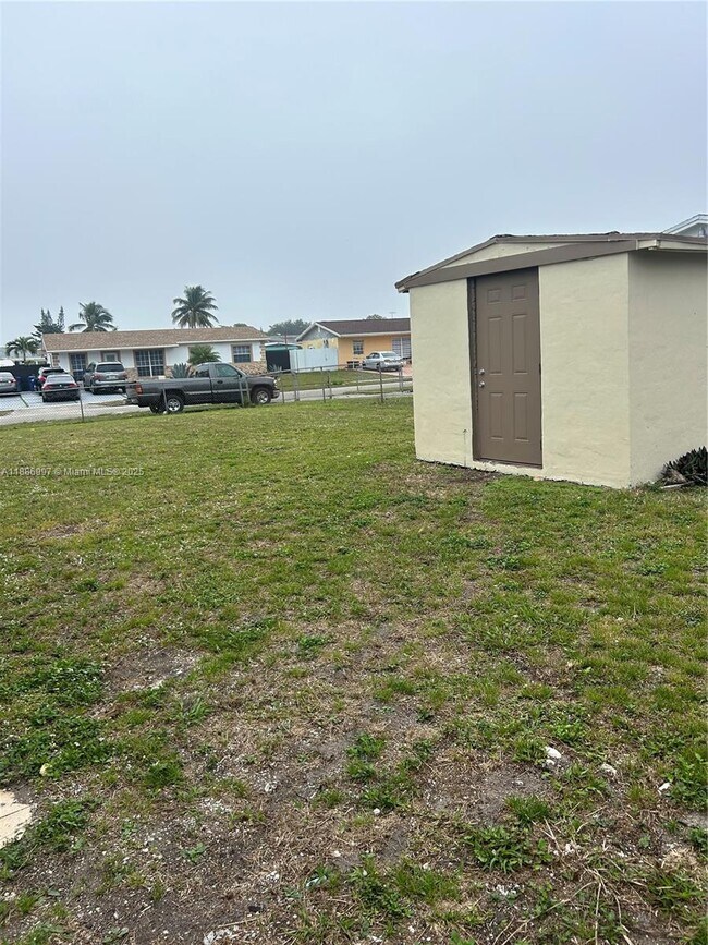 Foto del edificio - 3270 NW 196th Ln