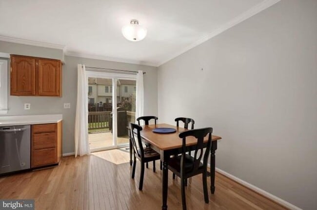 Building Photo - Charming 3BR (4-level) Townhome in Ashburn