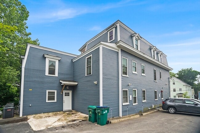 Building Photo - 29-33 Highland Avenue Unit 4