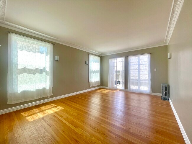 Building Photo - 3459 Divisadero St