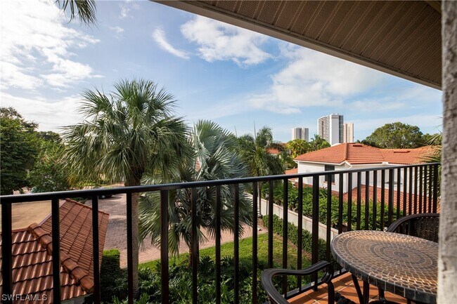 Building Photo - 5890 Via Lugano