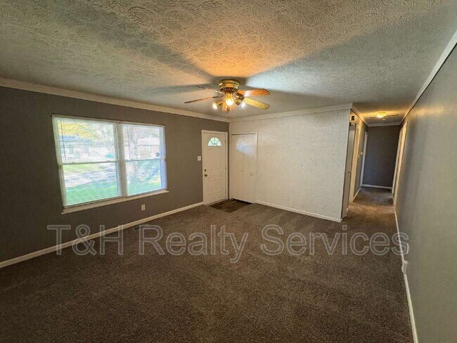 Building Photo - 1517 Sedlak Ct