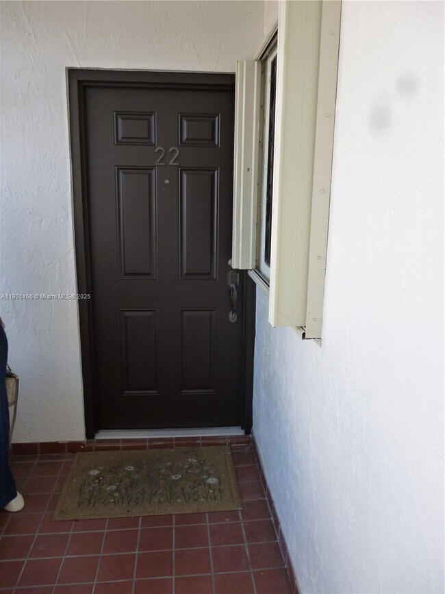 Foto del edificio - 10811 NW 7th St
