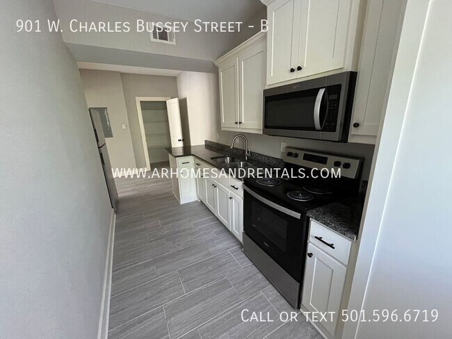 Building Photo - 901 W Charles Bussey Ave