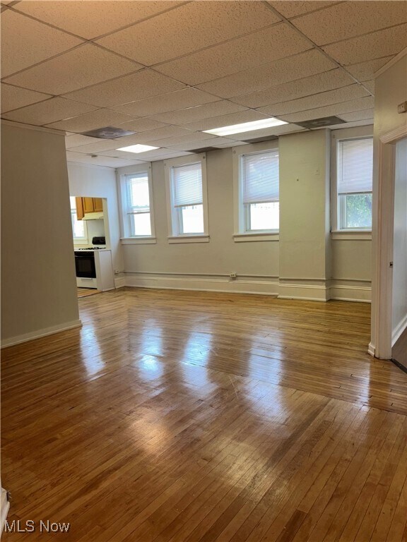 Foto del edificio - 1066 E 62nd St