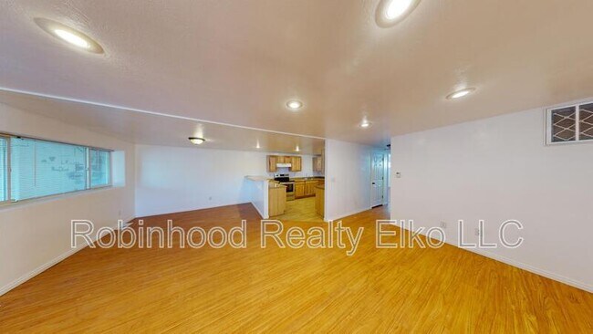 Foto del edificio - 329 Court St