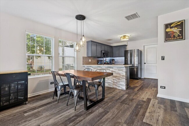 Foto del edificio - 60 Wingate Dr