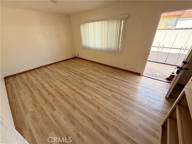 Foto del edificio - 156 W Escalones