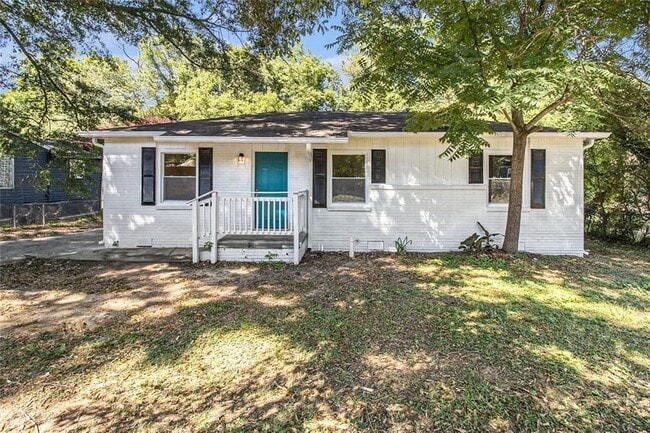 Building Photo - 1317 Redford Dr SE