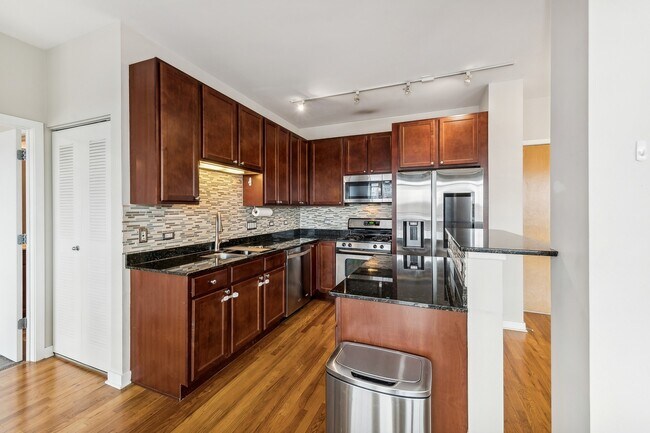 Foto del edificio - 1001 W 15th St