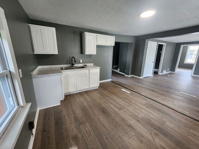 Foto del edificio - Three Bedroom Single Family Home!
