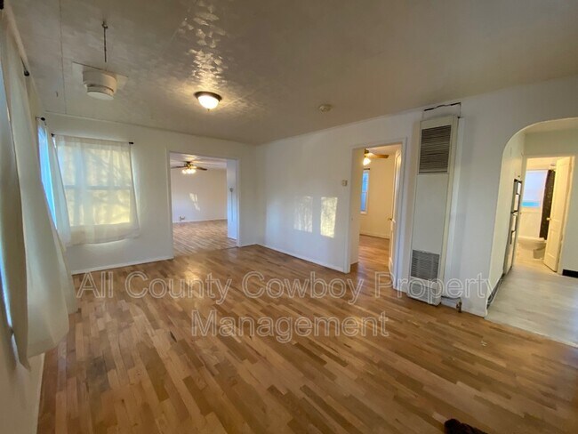 Foto del edificio - 1009 E Flint St