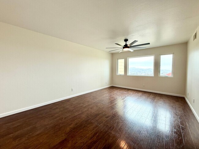 Foto del edificio - 670 Hillside Blvd