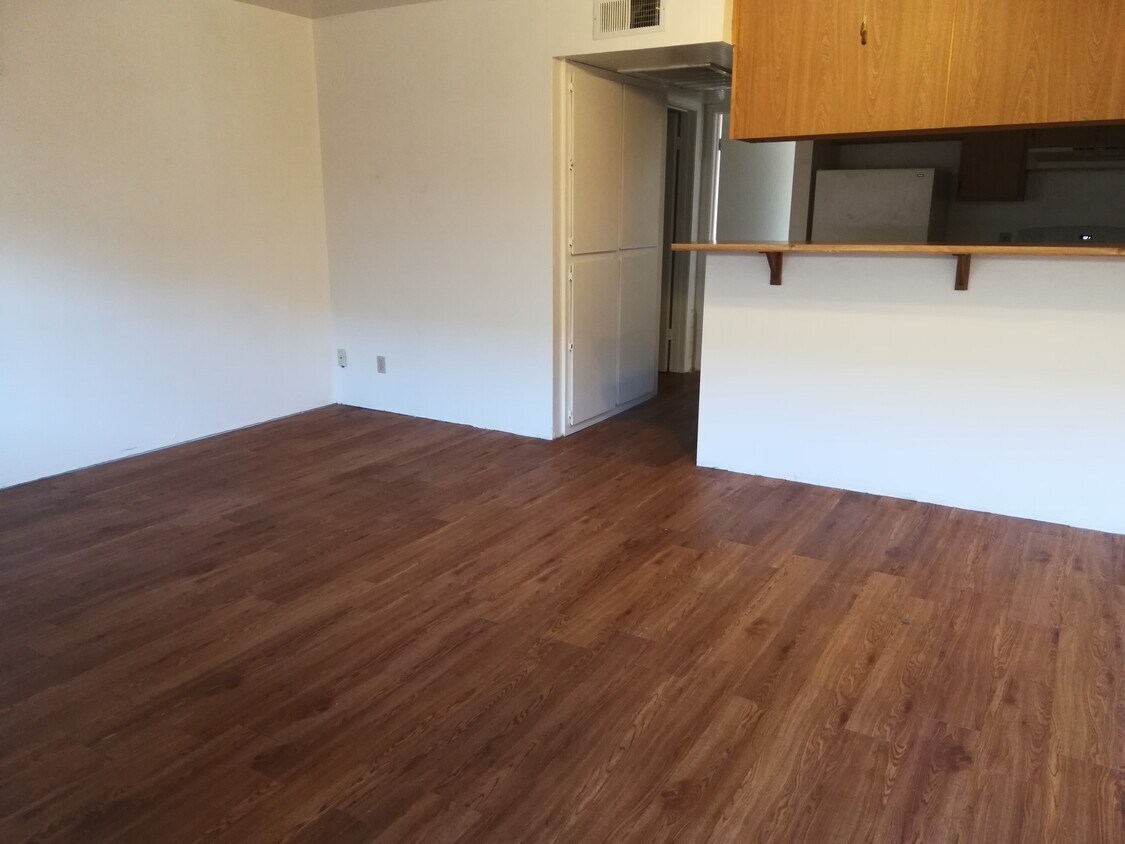Foto principal - 610 S Granite St