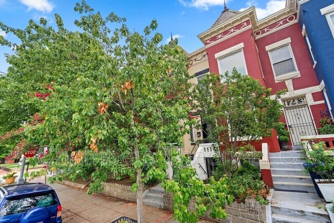 Foto del edificio - 1745 1st St NW