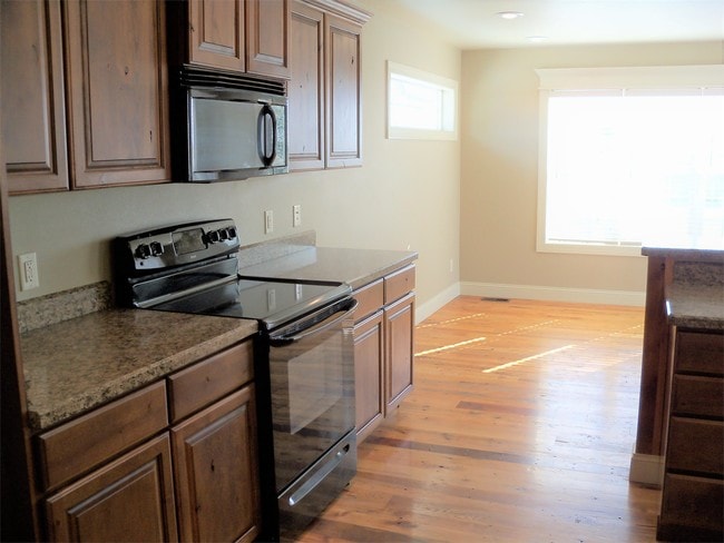 Foto del edificio - 6240 Gray Hawk Way