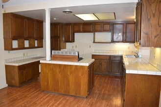 Building Photo - 14532 Poway Mesa Dr