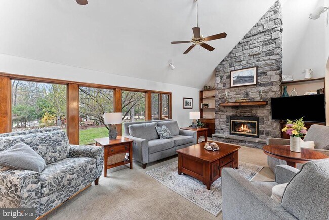 Foto del edificio - 1038 Hopewell Rd