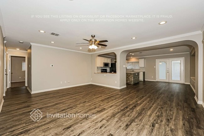 Building Photo - 704 Gibson St