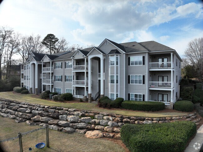 Exterior 3D - Lullwater Apartments