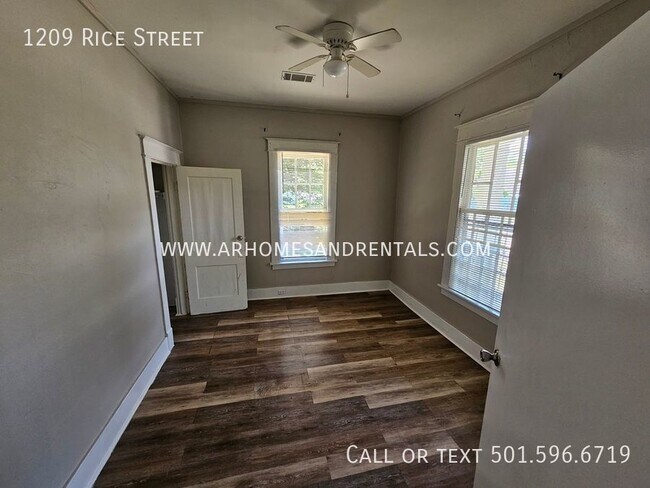 Building Photo - 1209 Rice St