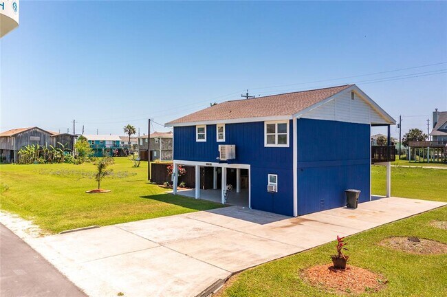 Building Photo - 16527 Lewis Scot Rd