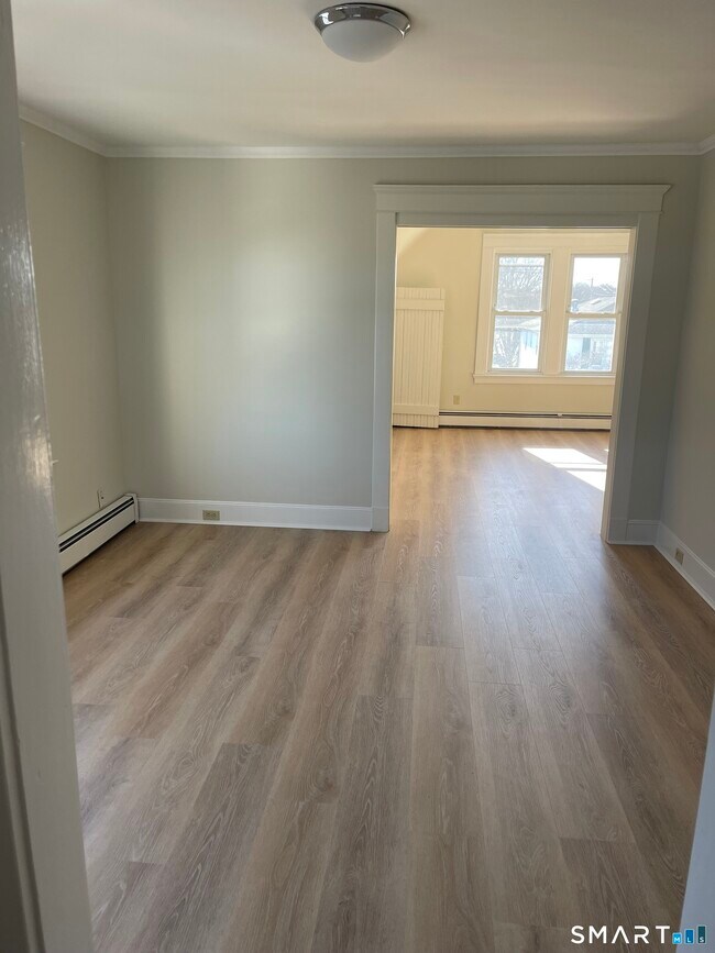 Foto del edificio - 75 Anderson Ave