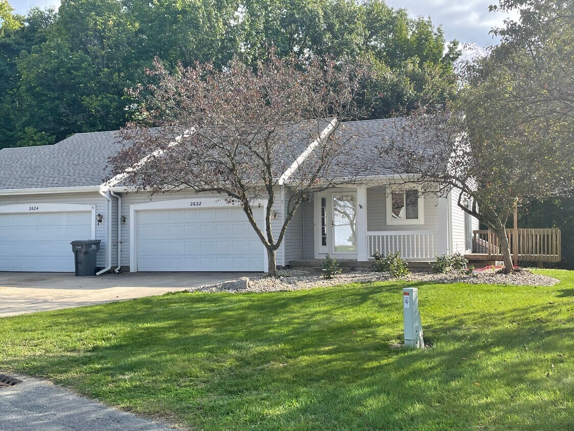 Primary Photo - 2622 Briarwood Ct SE