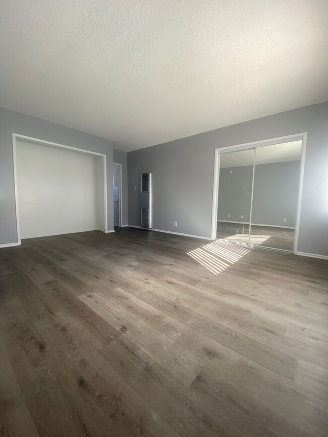 Interior Photo - Royal Palms Apartments